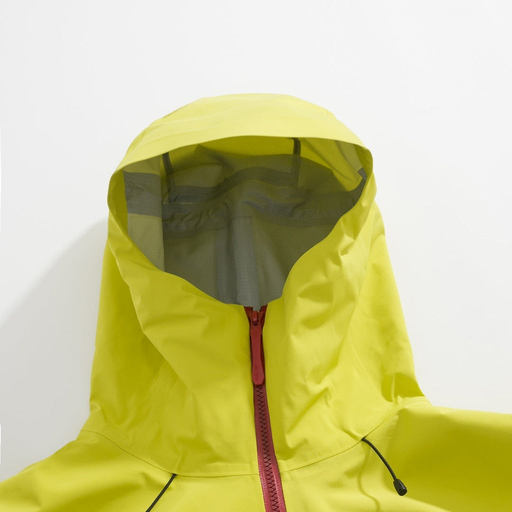 Arc'teryx Alpha SV Series Men's Hooded Waterproof Hardshell Jacket in "Yellow Navy"