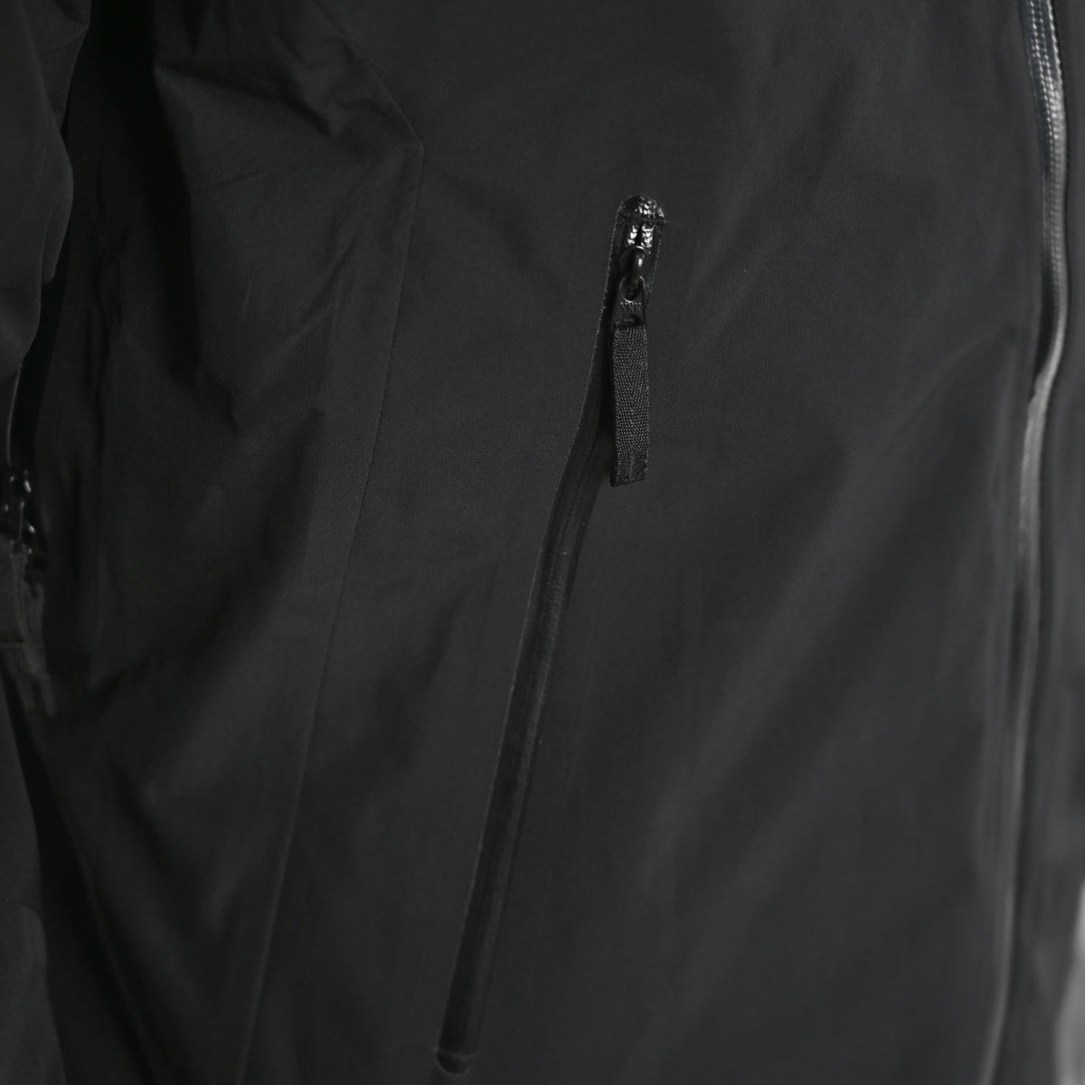 Arc'teryx Beta GORE-TEX Waterproof Hooded Jacket "Black"