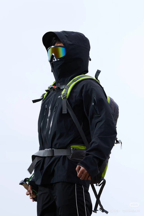 Arc'teryx Alpha SV Series Men's Waterproof Hard Shell Jacket "Black"