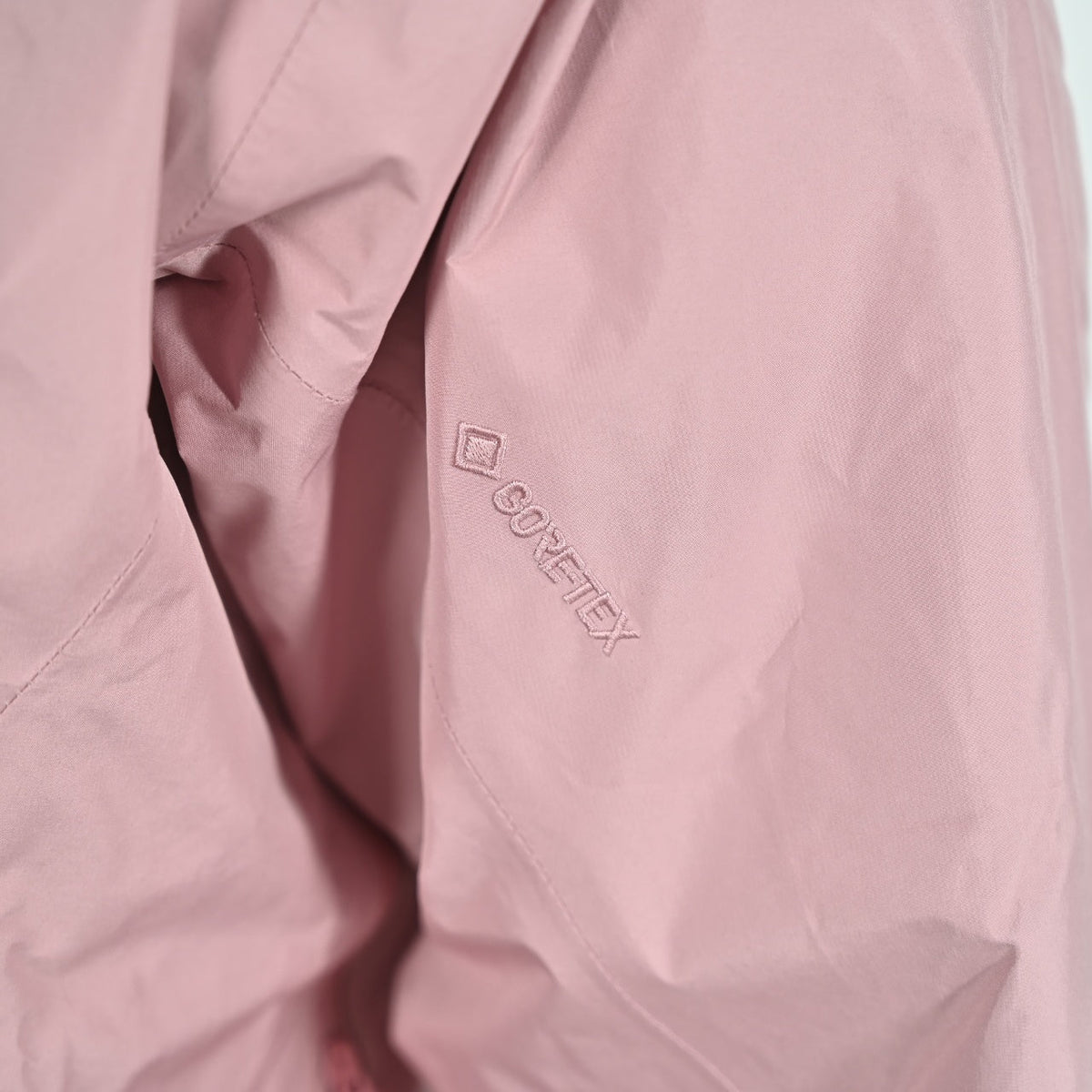 Arc'teryx Beta GORE-TEX Hooded Waterproof Jacket "Light Pink"