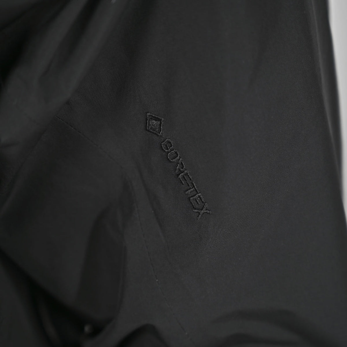Arc'teryx Beta GORE-TEX Waterproof Hooded Jacket "Black"